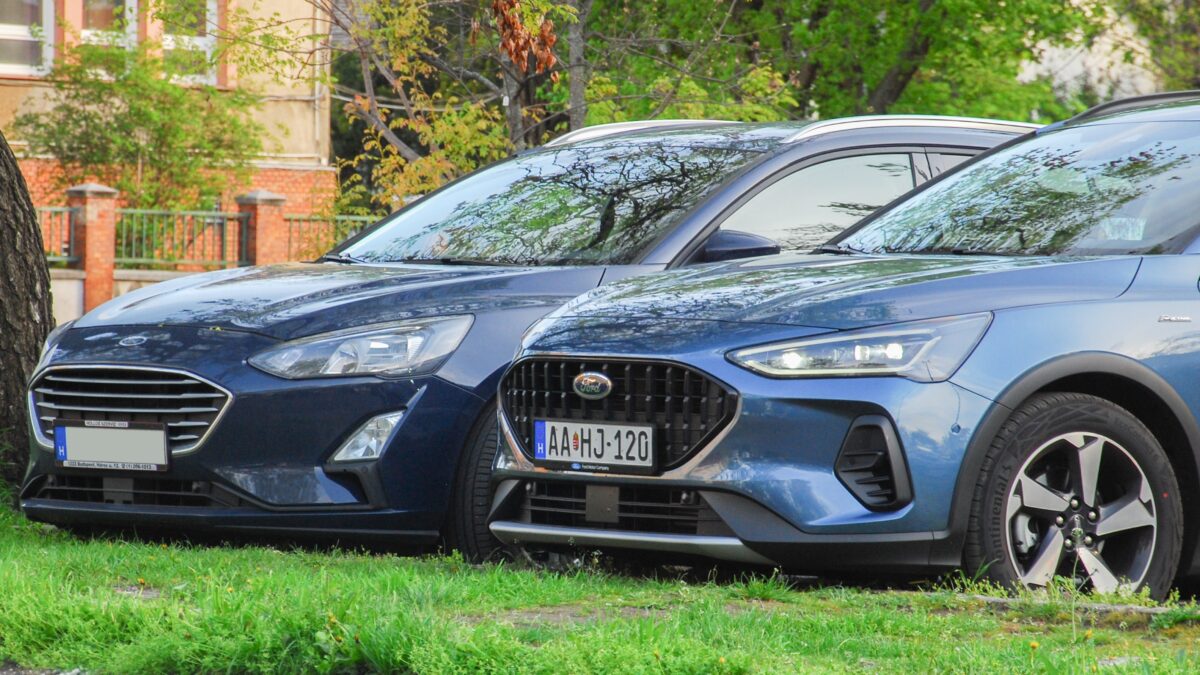 FORD FOCUS