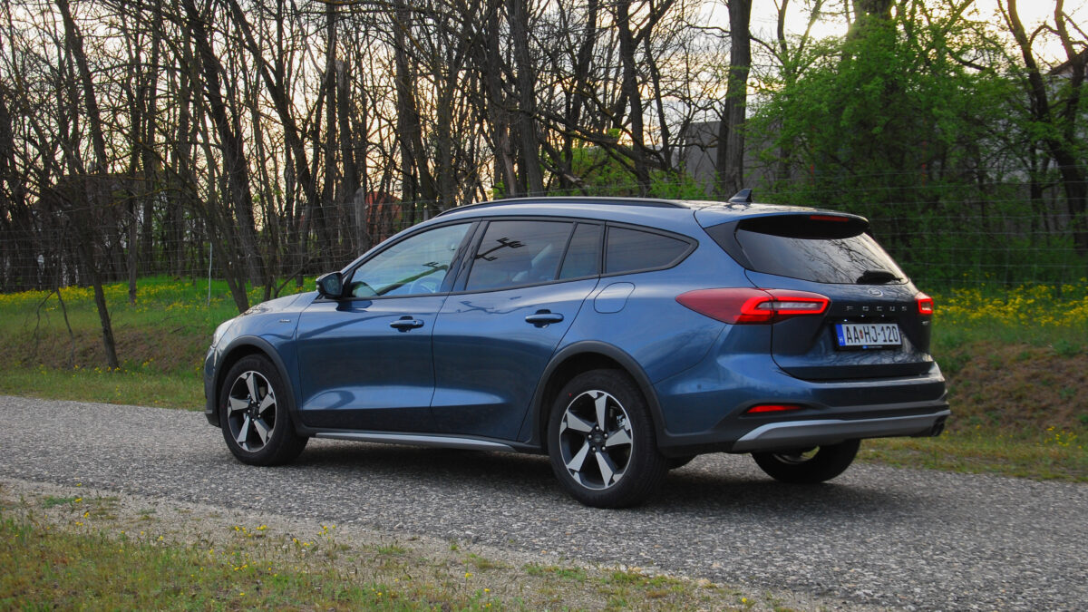 FORD FOCUS