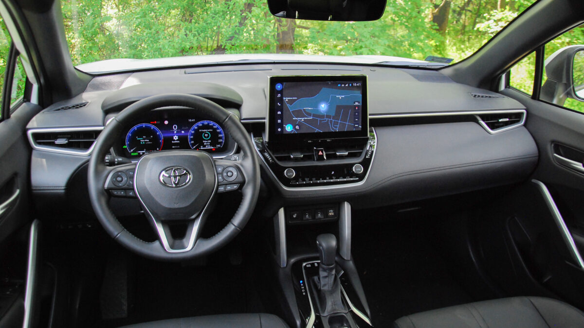TOYOTA COROLLA CROSS