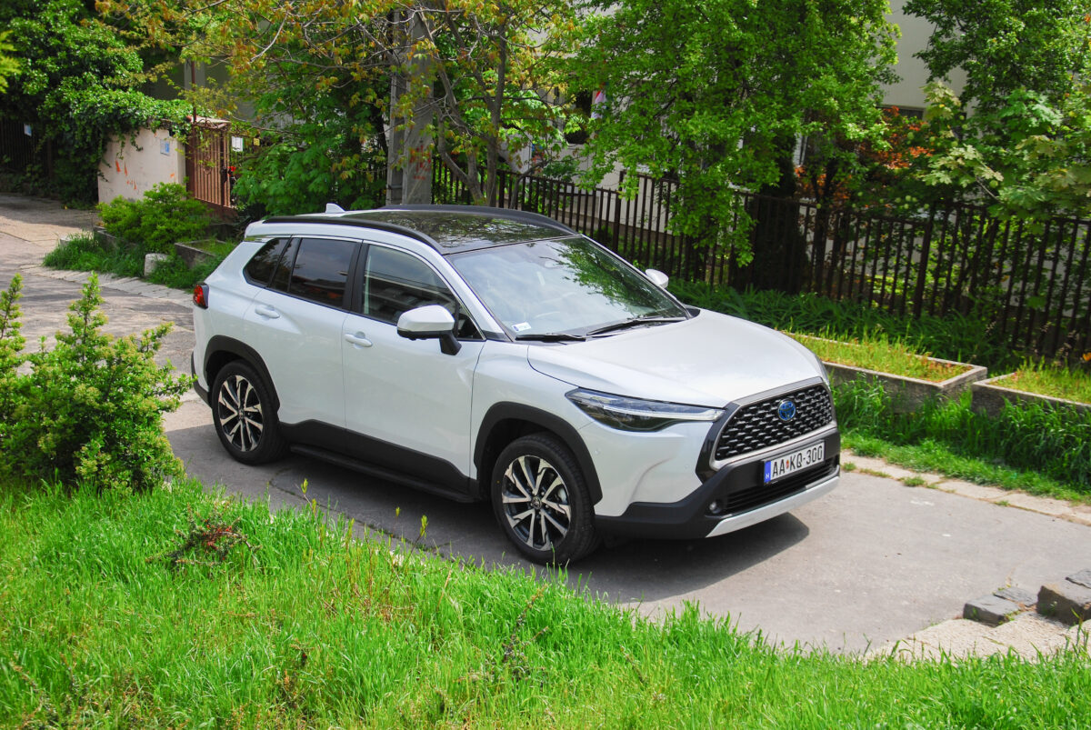 TOYOTA COROLLA CROSS
