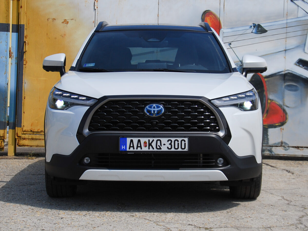 TOYOTA COROLLA CROSS