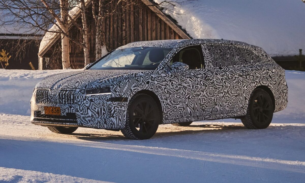 SKODA SUPERB