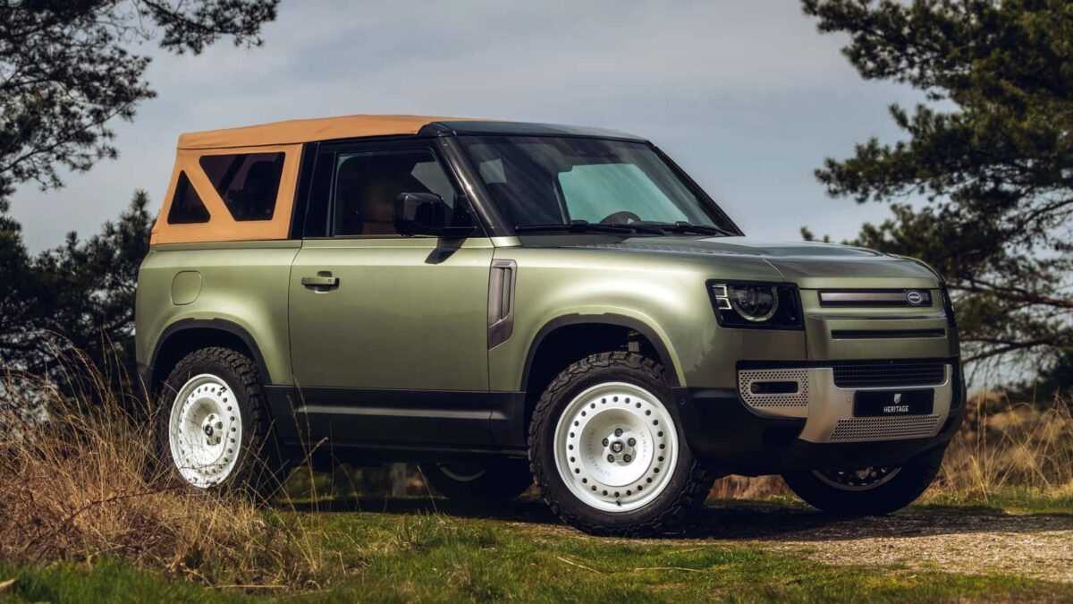 LAND ROVER DEFENDER