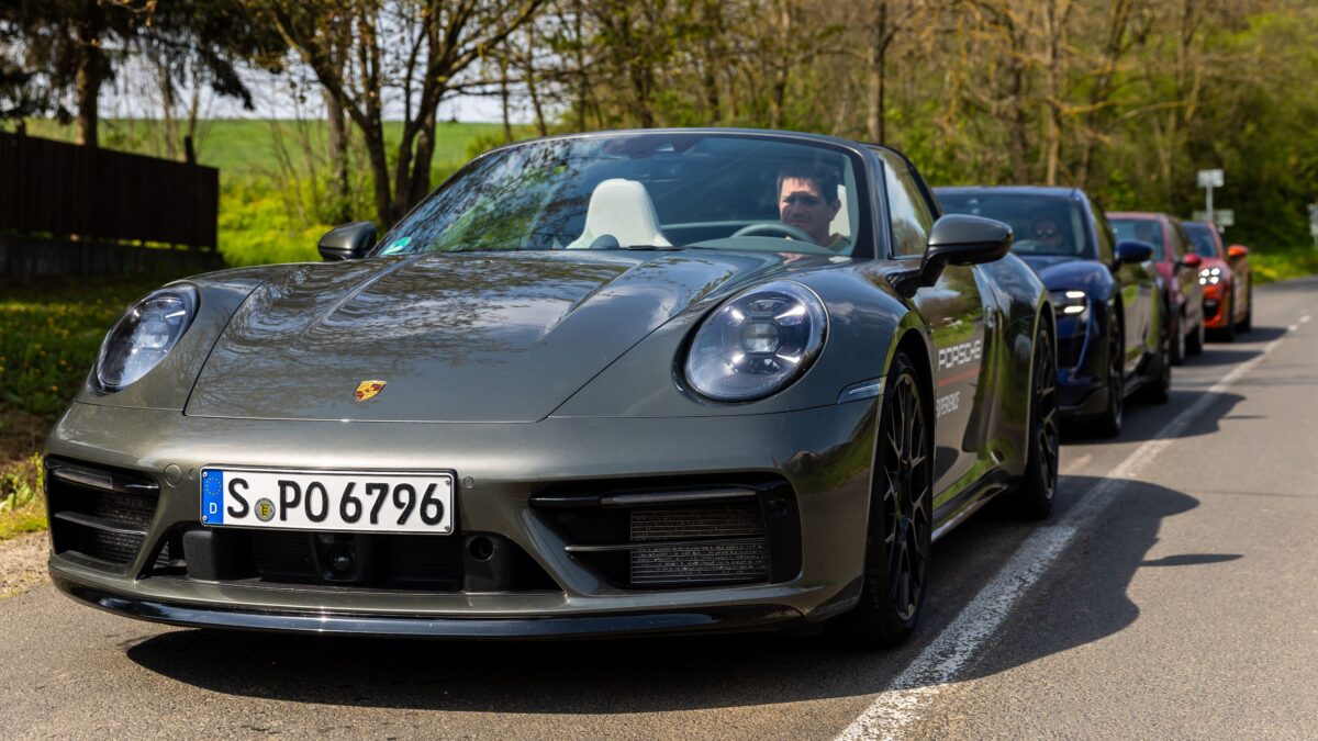 PORSCHE