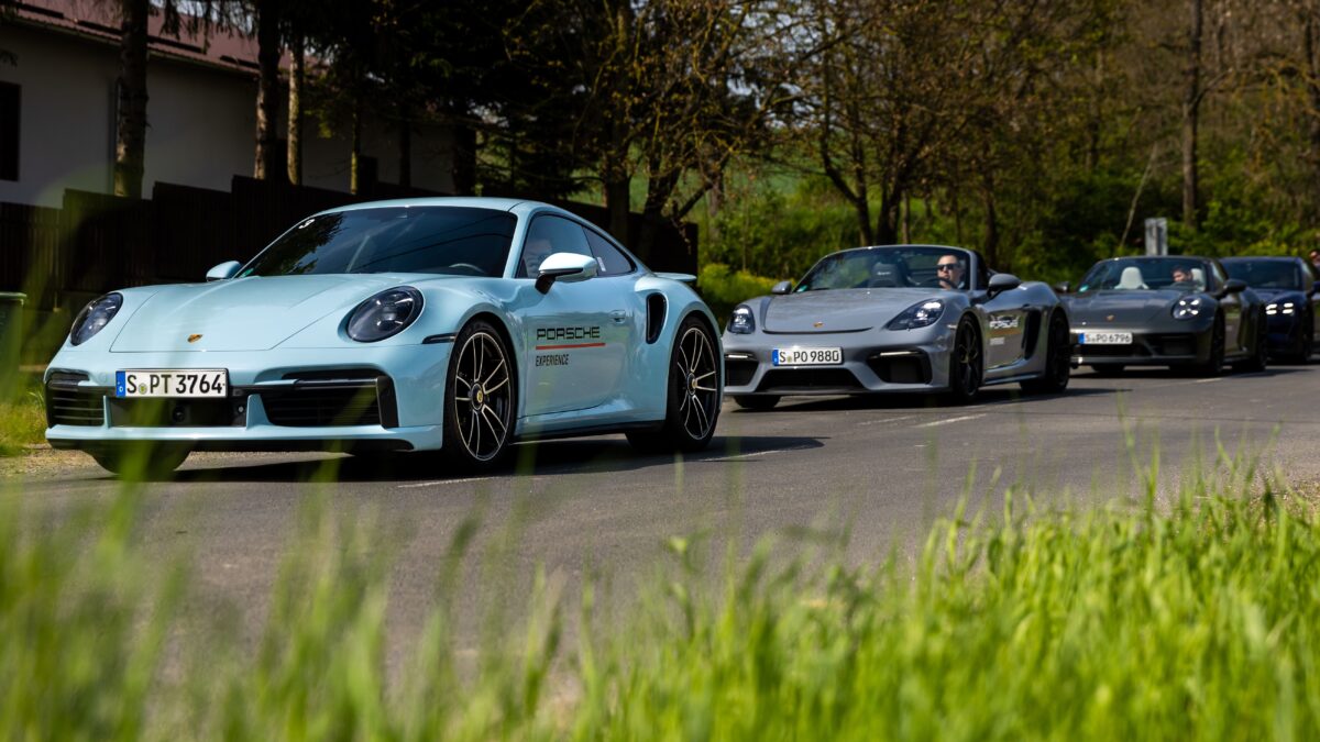 PORSCHE