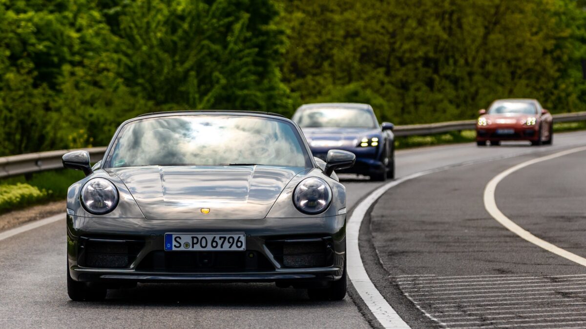 PORSCHE