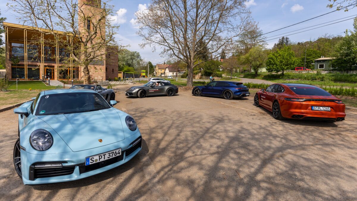 PORSCHE