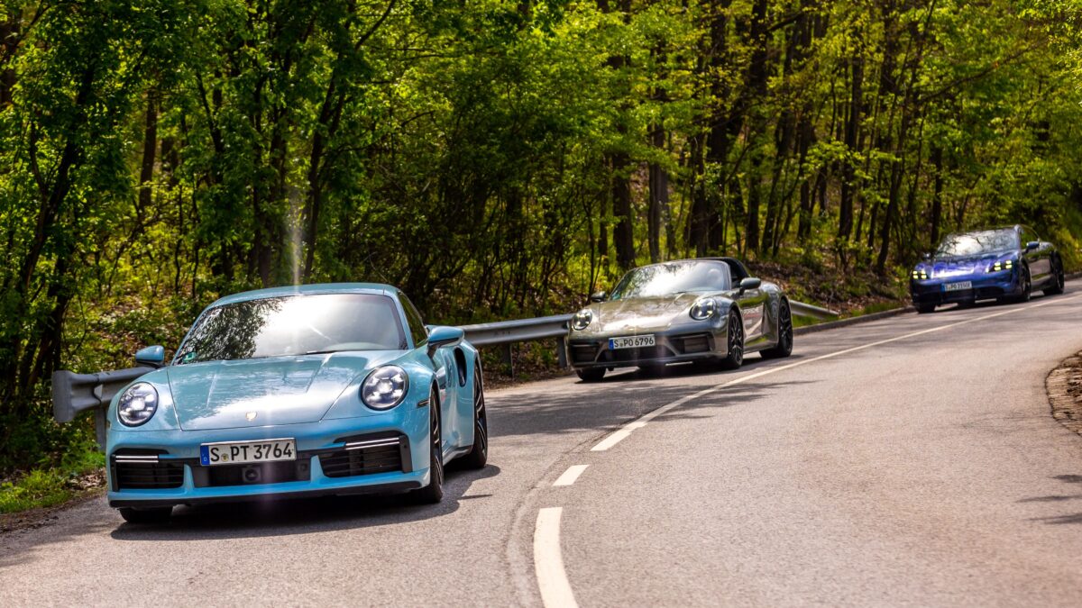 PORSCHE