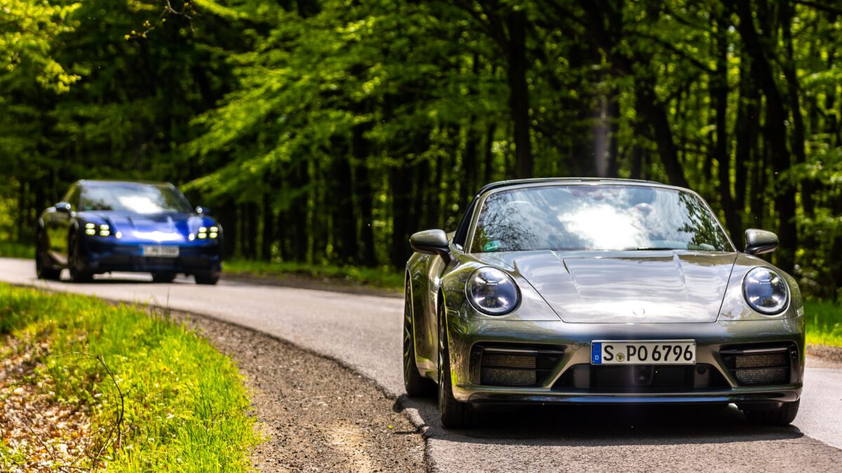 PORSCHE