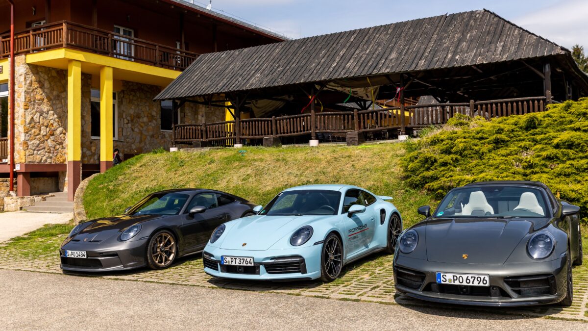 PORSCHE