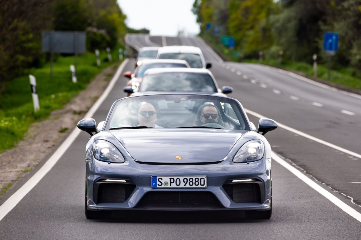 PORSCHE