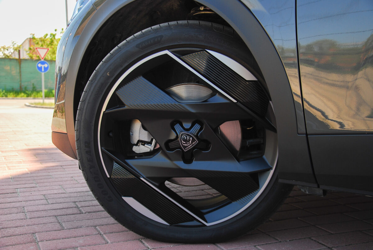 PEUGEOT
