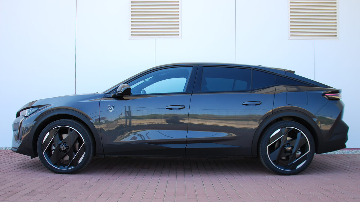 PEUGEOT