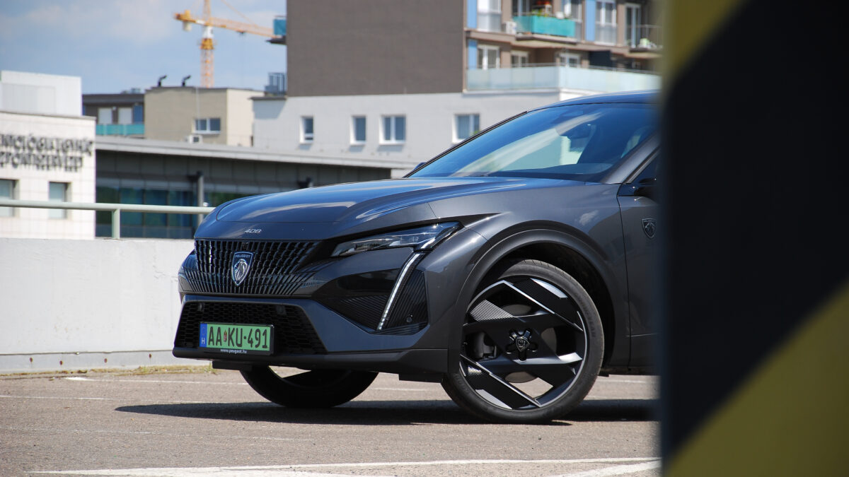 PEUGEOT