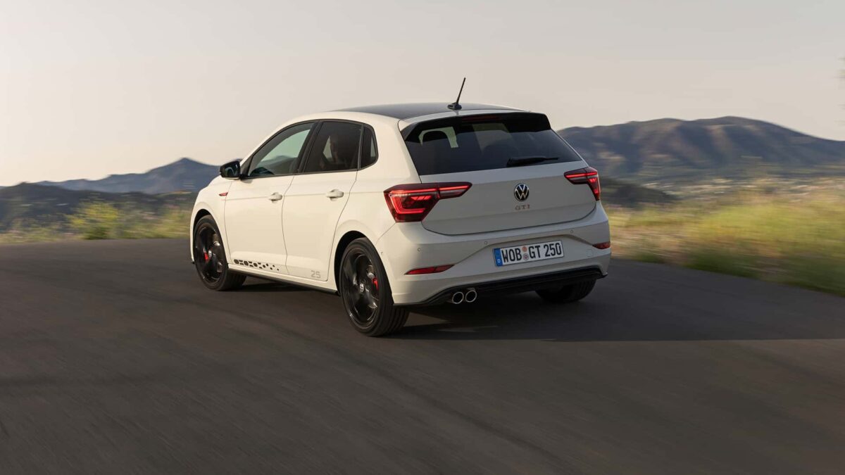 VOLKSWAGEN POLO