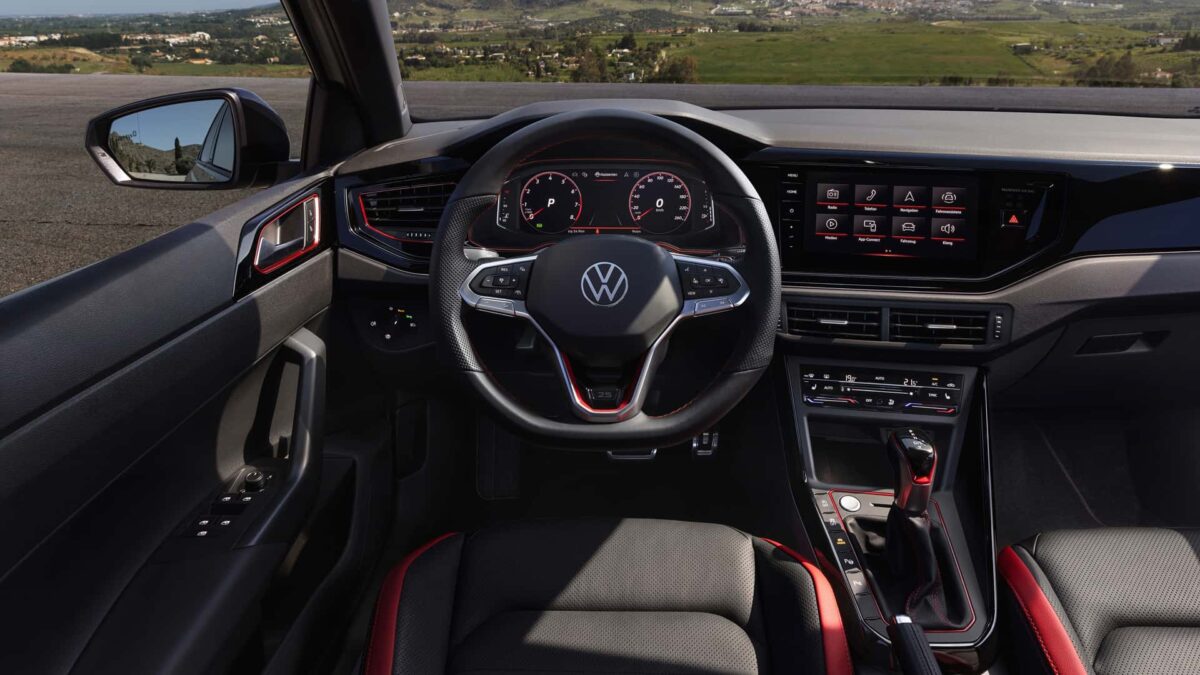 VOLKSWAGEN POLO