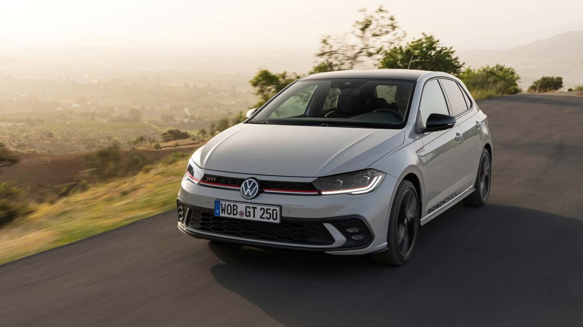 VOLKSWAGEN POLO