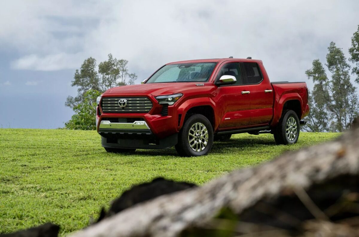 TOYOTA TACOMA