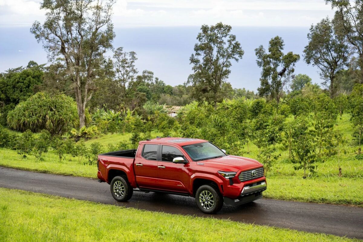 TOYOTA TACOMA