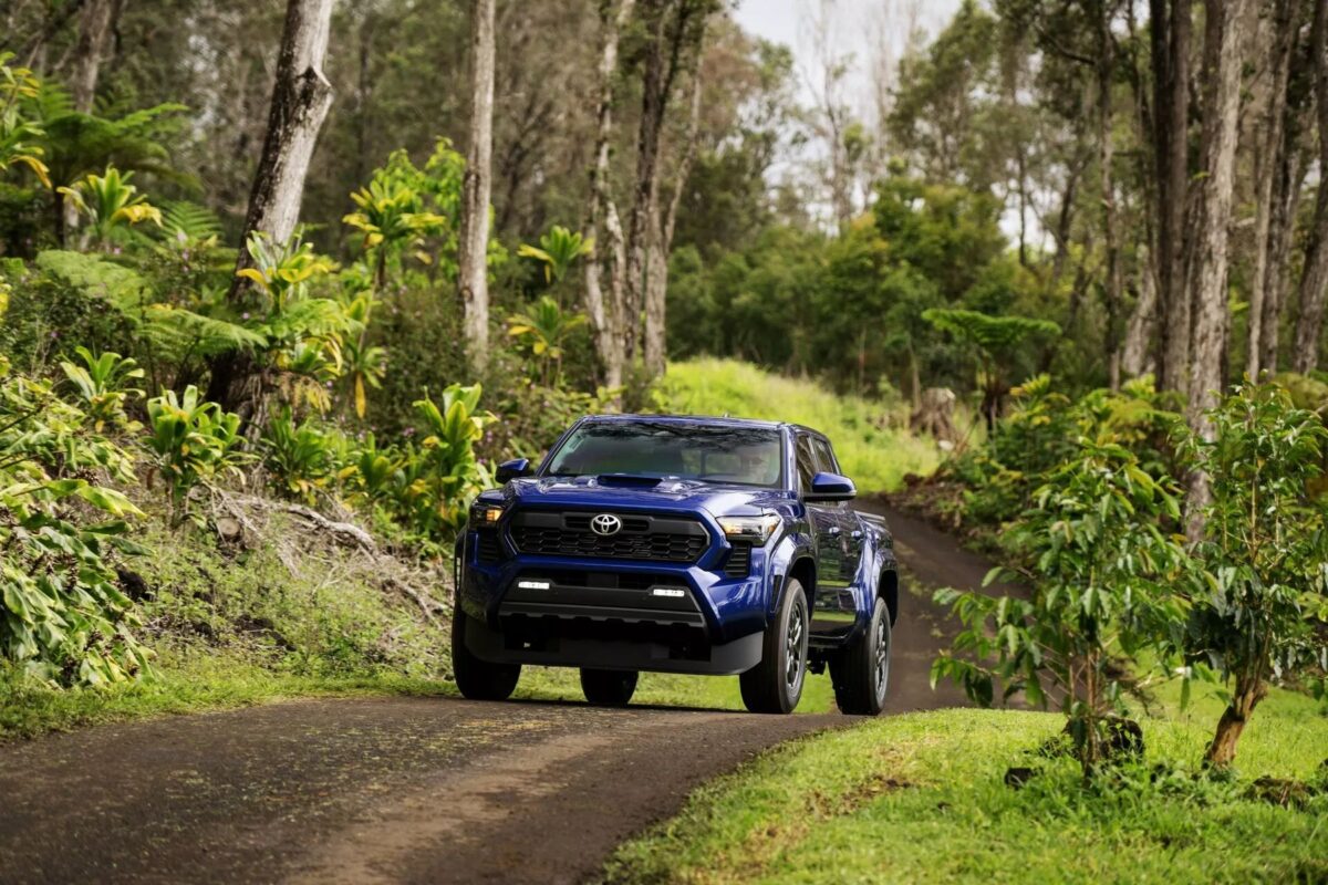 TOYOTA TACOMA
