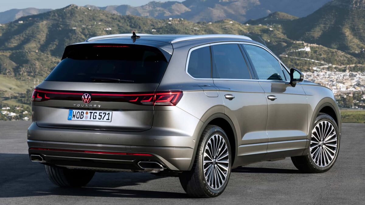 VOLKSWAGEN TOUAREG