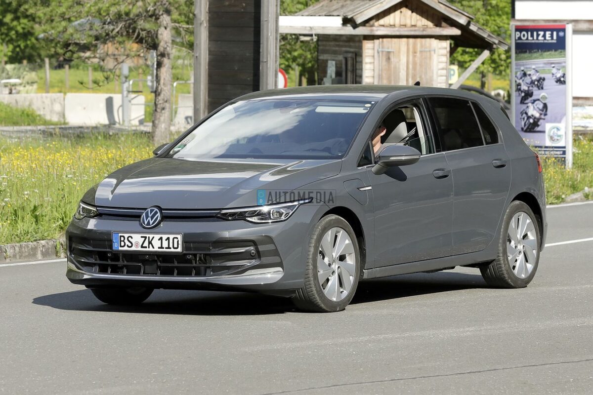 VOLKSWAGEN GOLF VIII