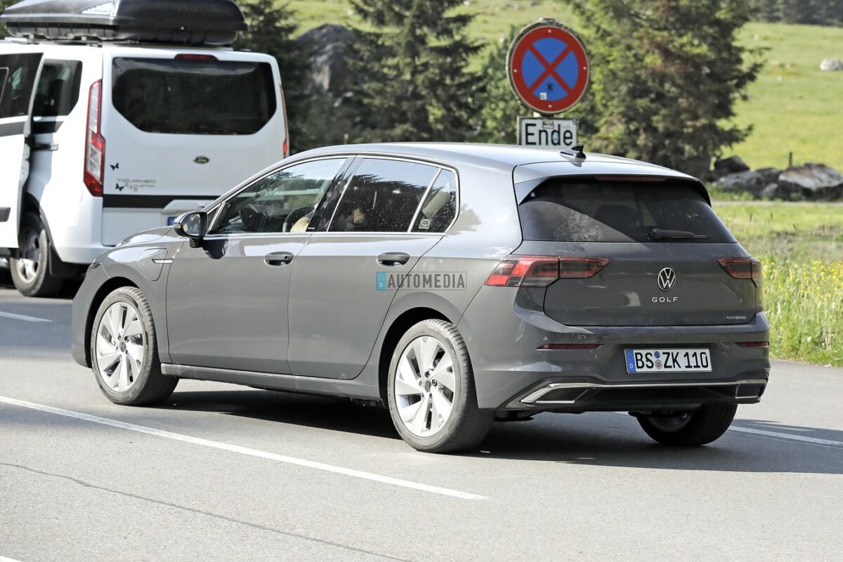 VOLKSWAGEN GOLF VIII