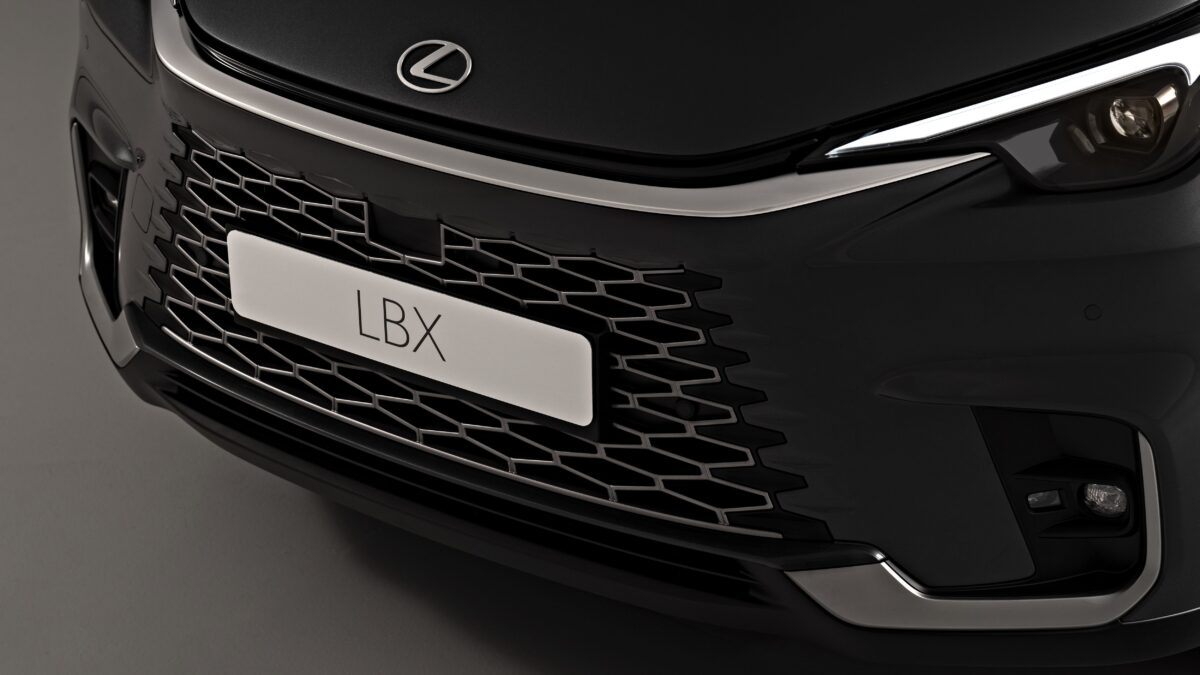 LEXUS