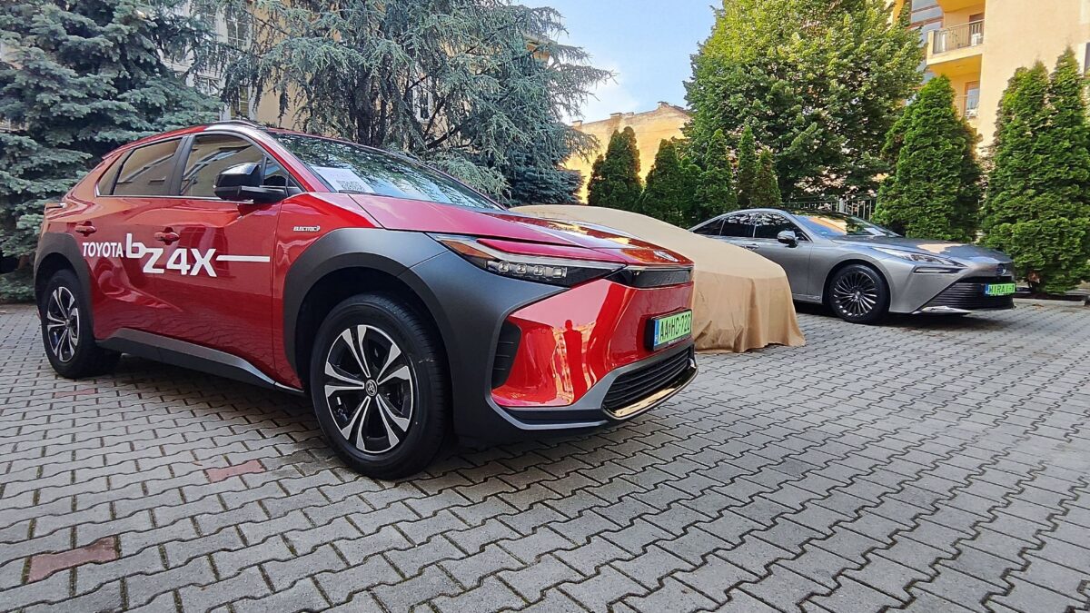 TOYOTA