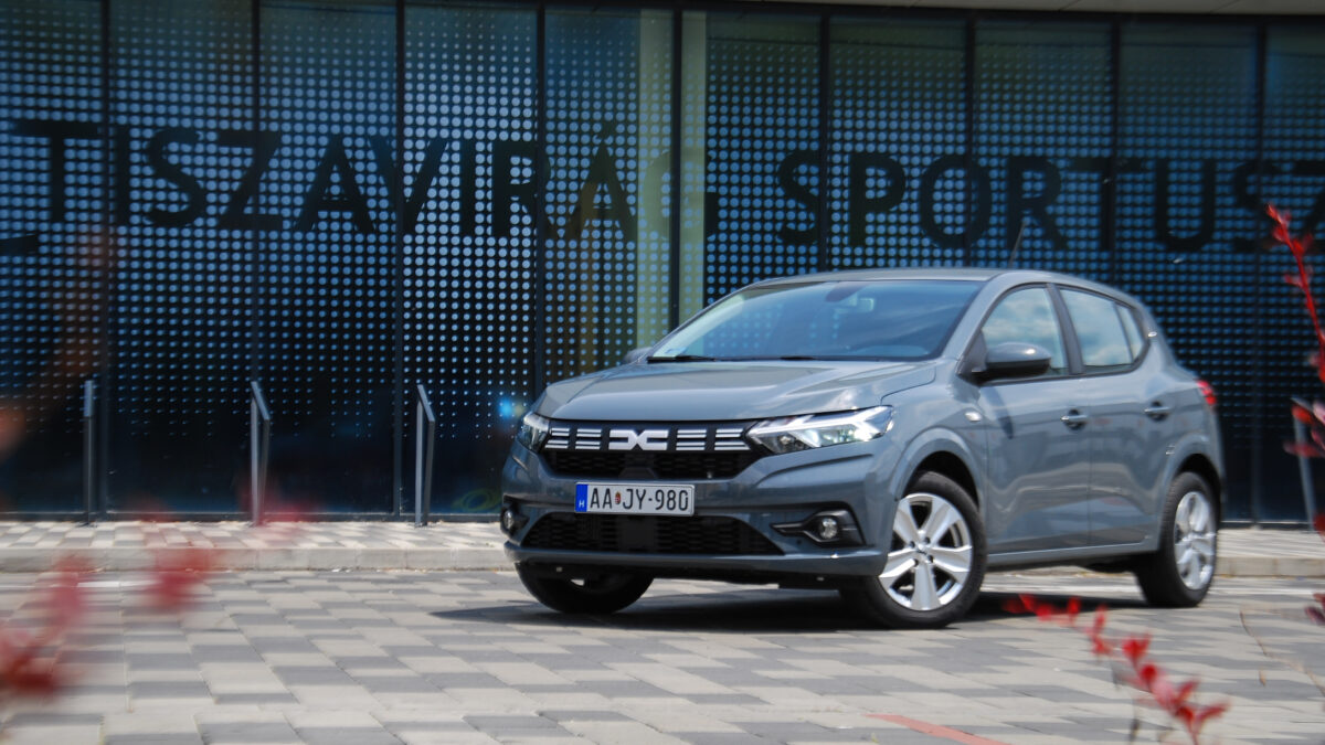 DACIA SANDERO