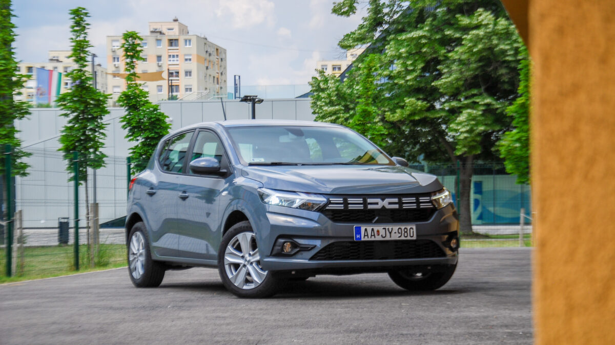 DACIA SANDERO