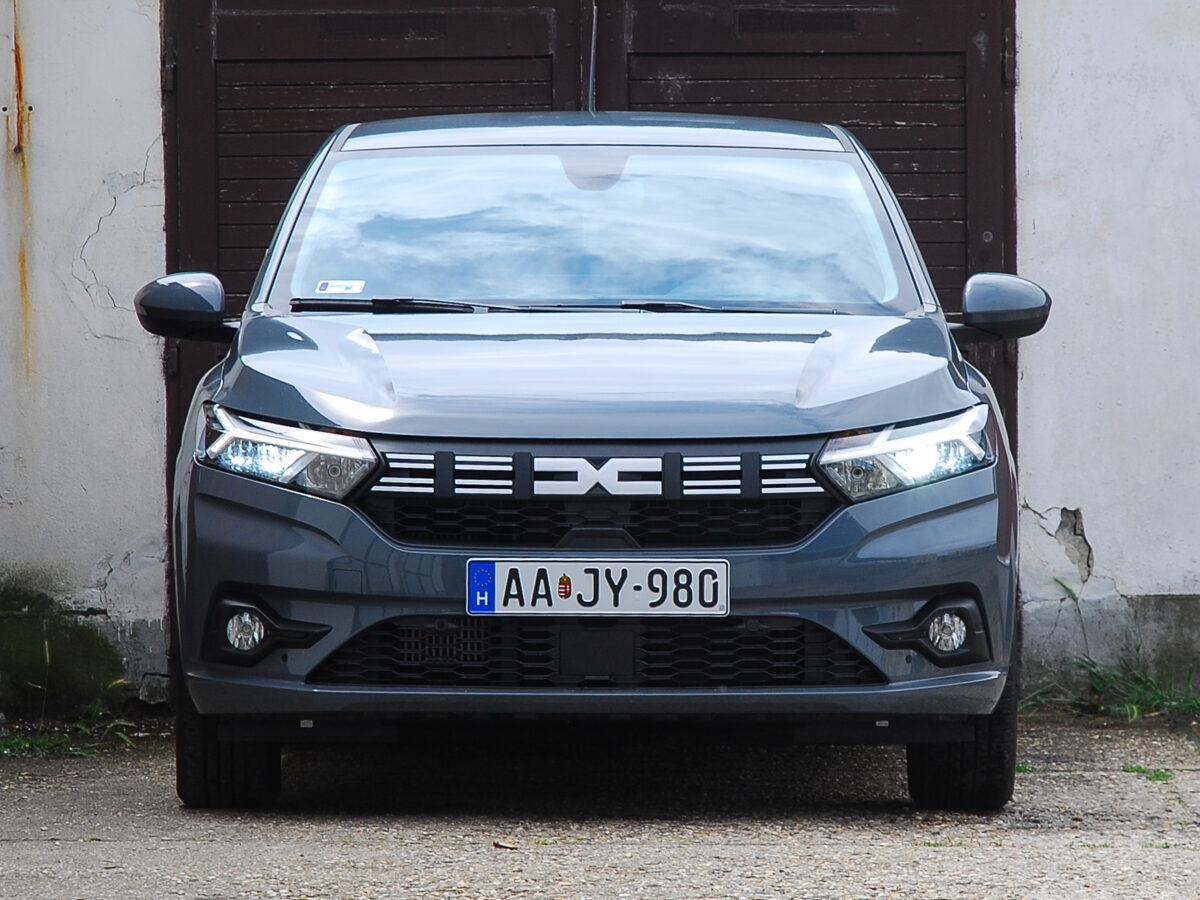 DACIA SANDERO