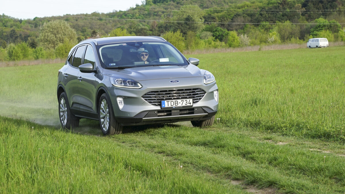 FORD KUGA