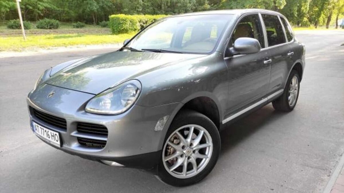 PORSCHE CAYENNE