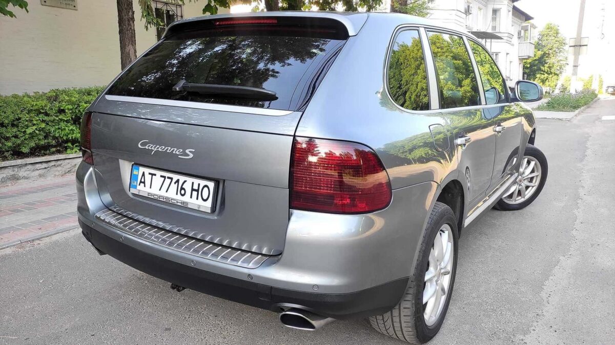 PORSCHE CAYENNE