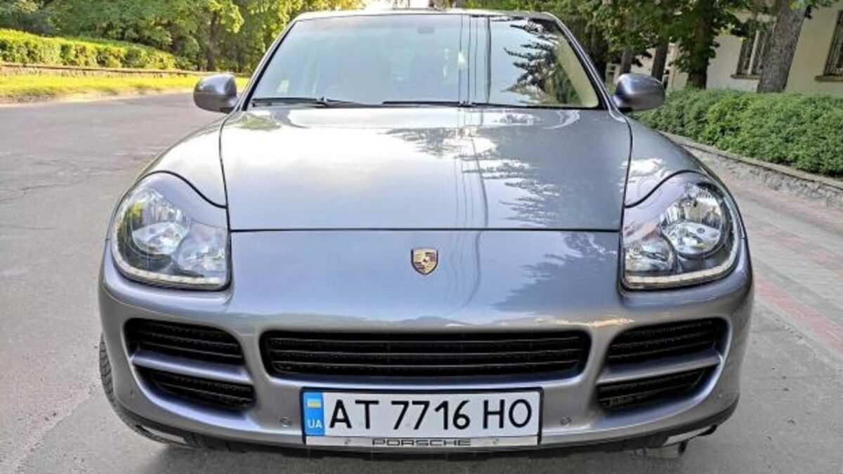 PORSCHE CAYENNE