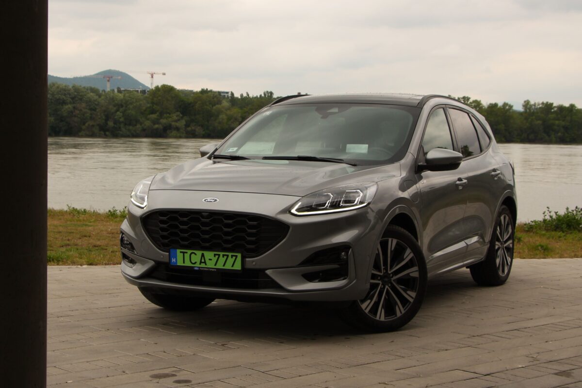 FORD KUGA