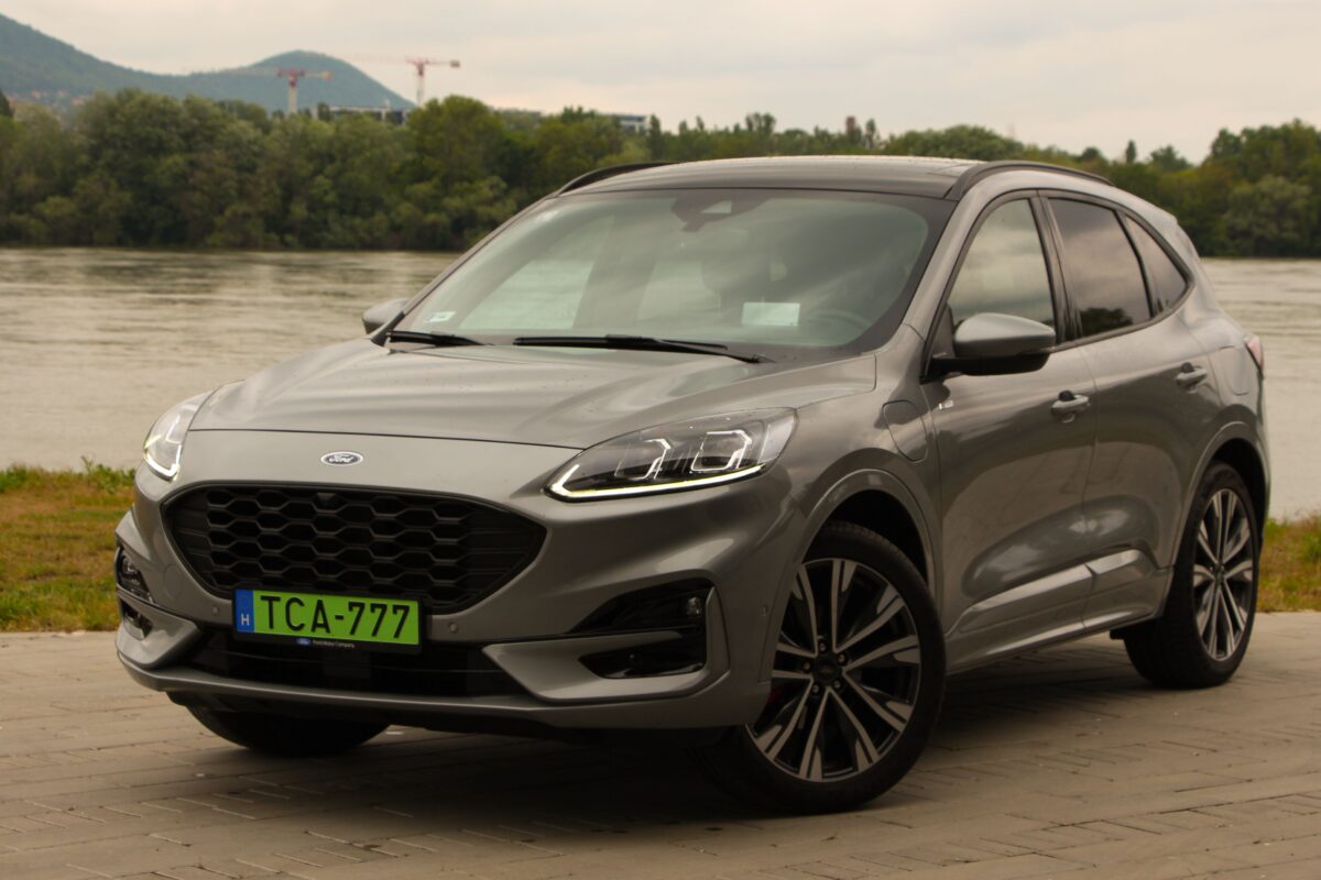 FORD KUGA