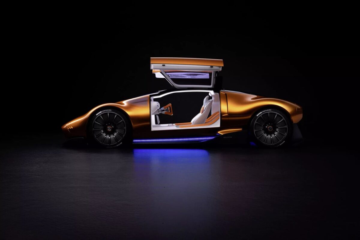 MERCEDES-BENZ
