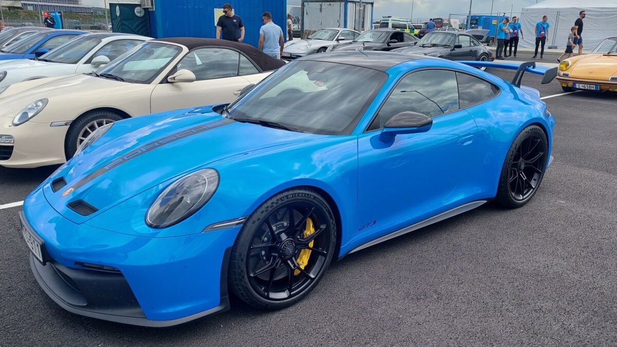 PORSCHE