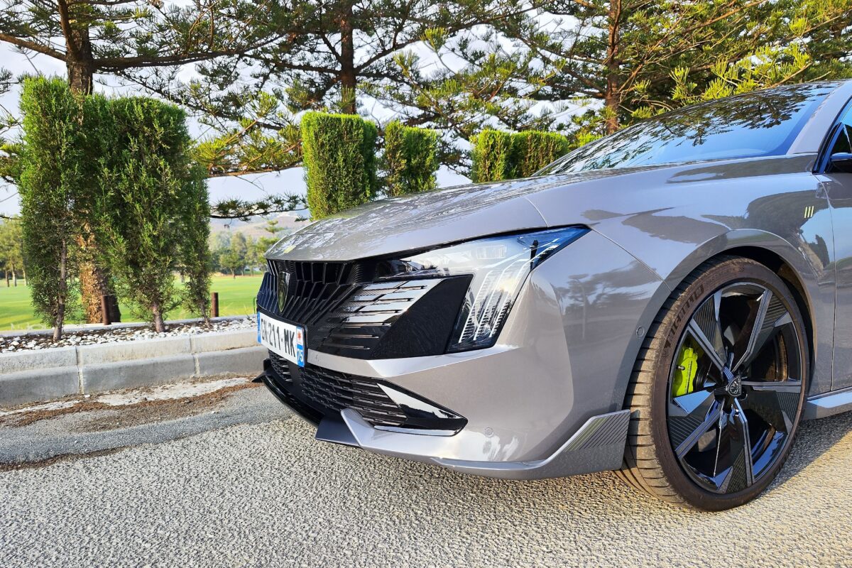PEUGEOT