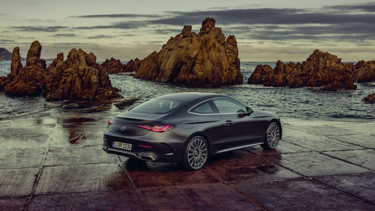 MERCEDES-BENZ