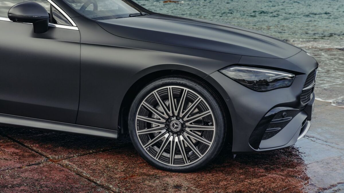 MERCEDES-BENZ