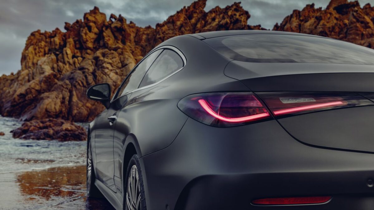 MERCEDES-BENZ