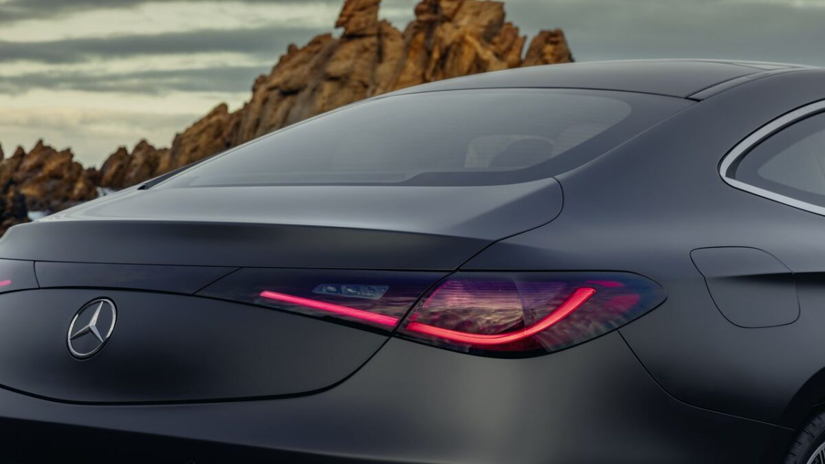 MERCEDES-BENZ