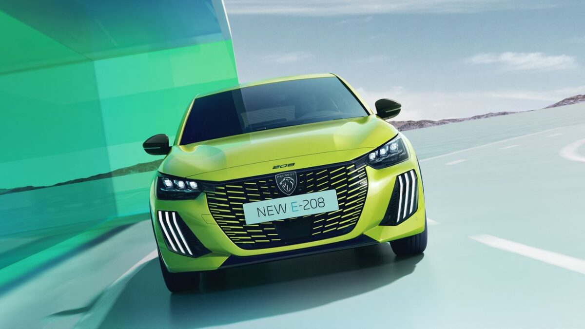 PEUGEOT 208