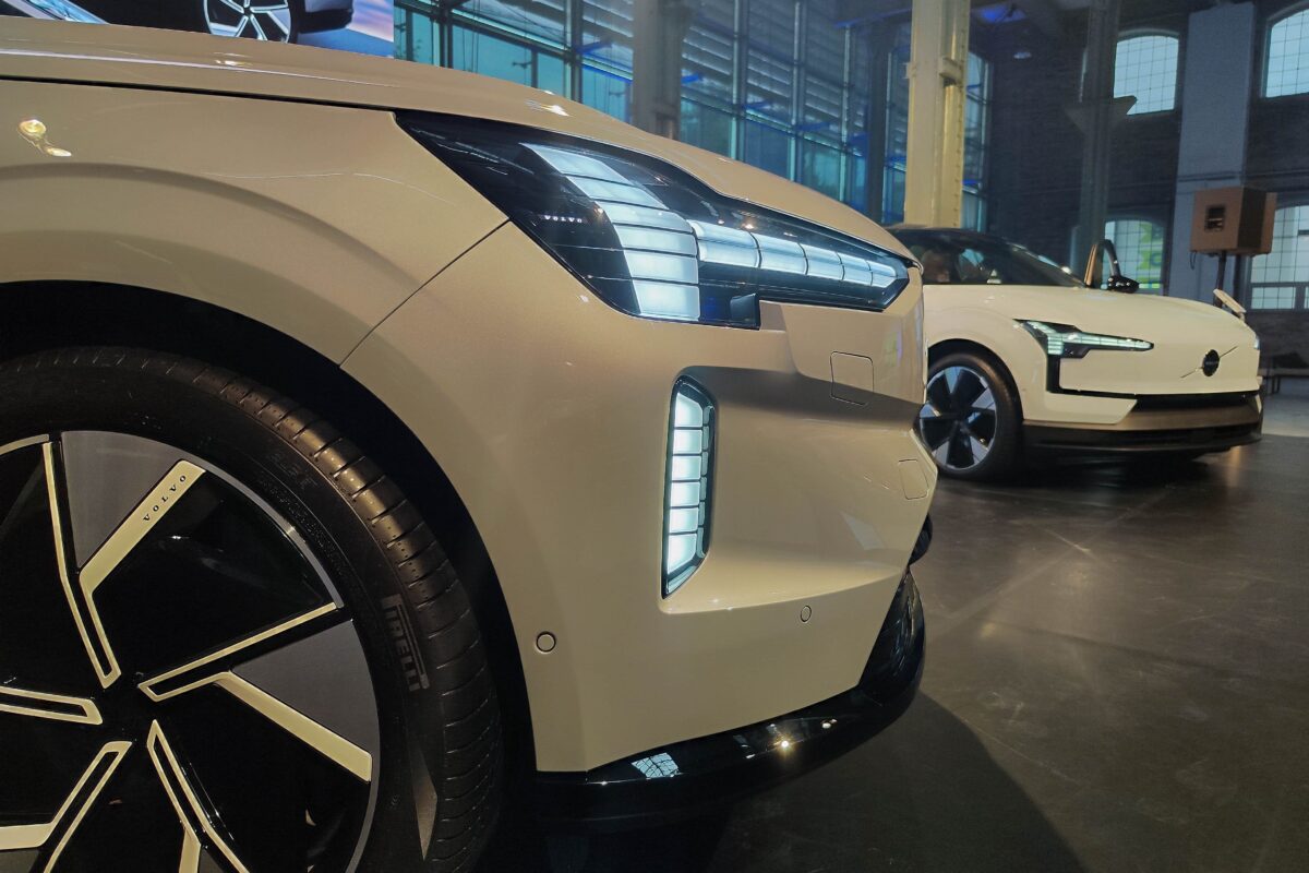 VOLVO