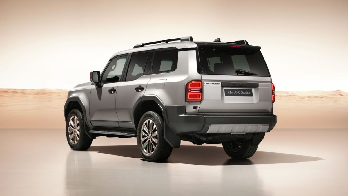 TOYOTA LAND CRUISER