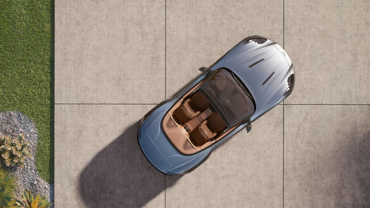 ASTON MARTIN
