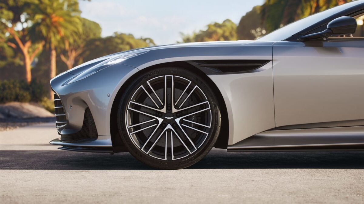 ASTON MARTIN
